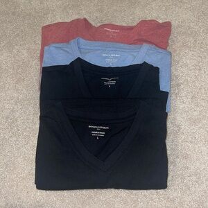 Bundle of 4 Banana Republic Premium Wash V Neck T-shirt’s Men’s Size L